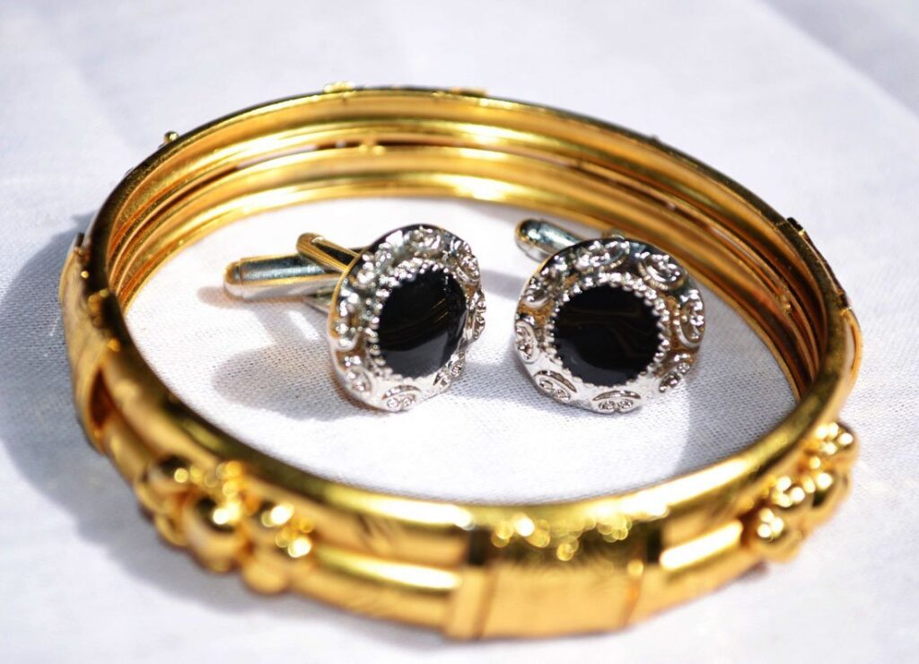 What Makes ring shine metal money fashion bangle That Different ring-shine-metal-money-fashion-bangle